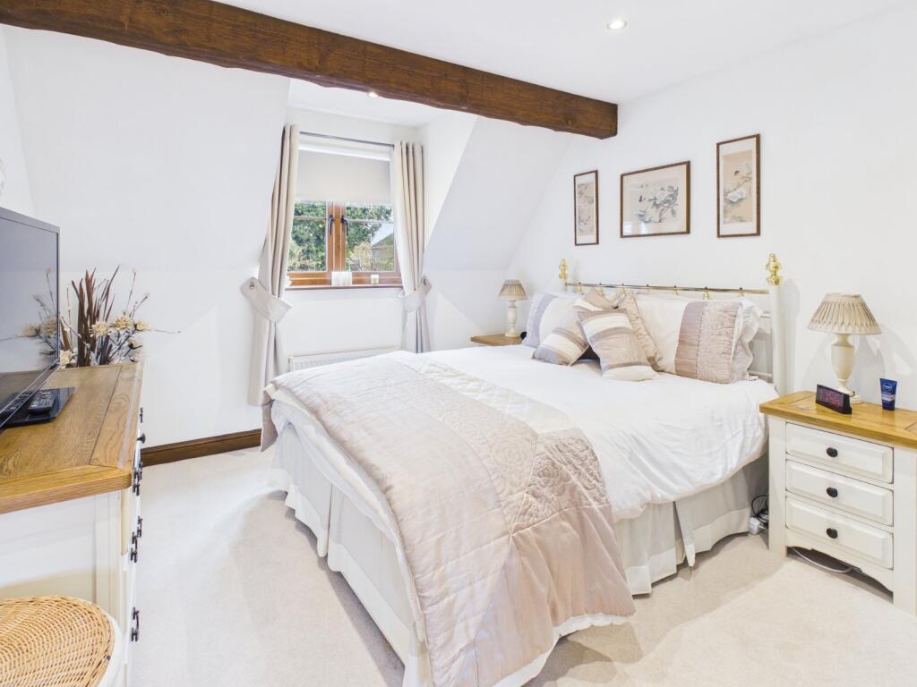 House in Hemel Hempstead, Chalfont St Giles - More