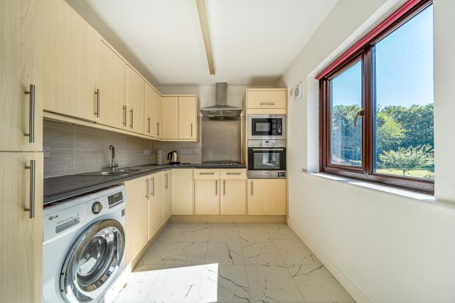 Gershwin Court, Basingstoke, Hampshire - View 4