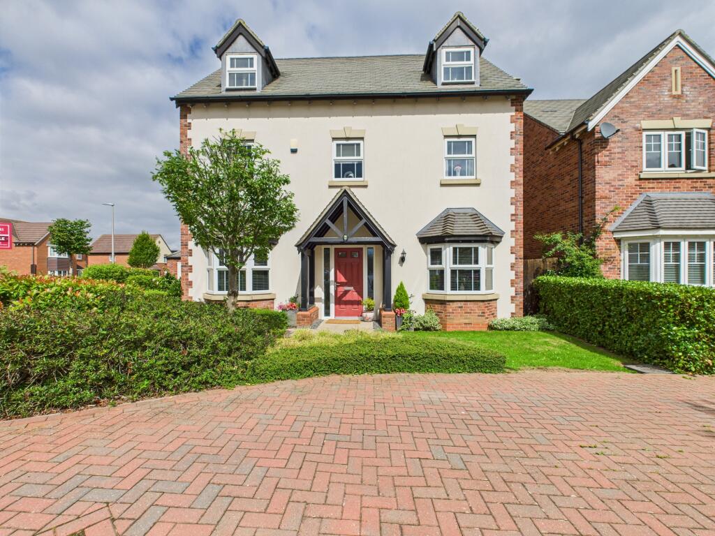 Main image of property: Greendale Road, Nuneaton, CV11