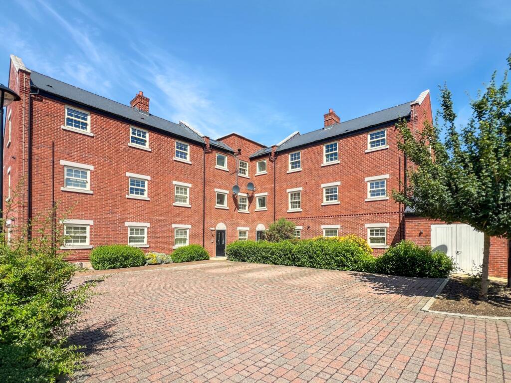 Main image of property: Central Avenue, Brampton, PE28