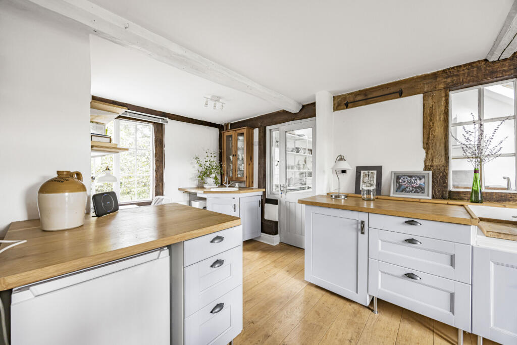 House in Hereford, Croft and Yarpole - More