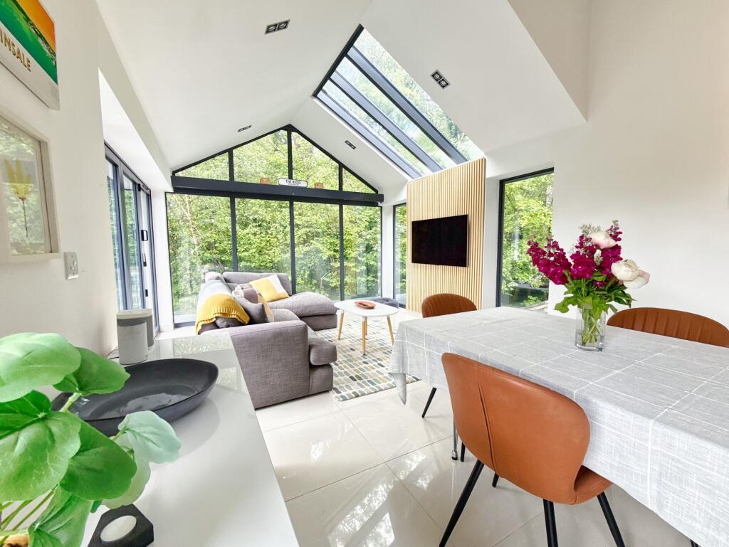 House in Coytrahen, Bridgend - View 3