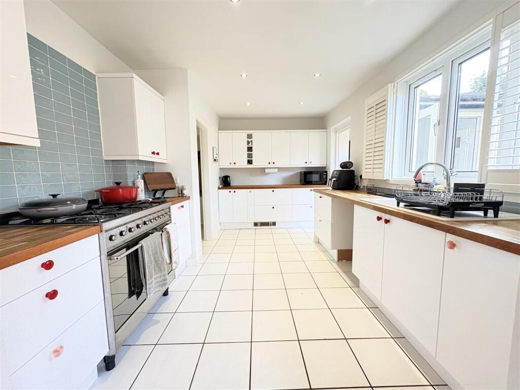 House in Portsmouth - More
