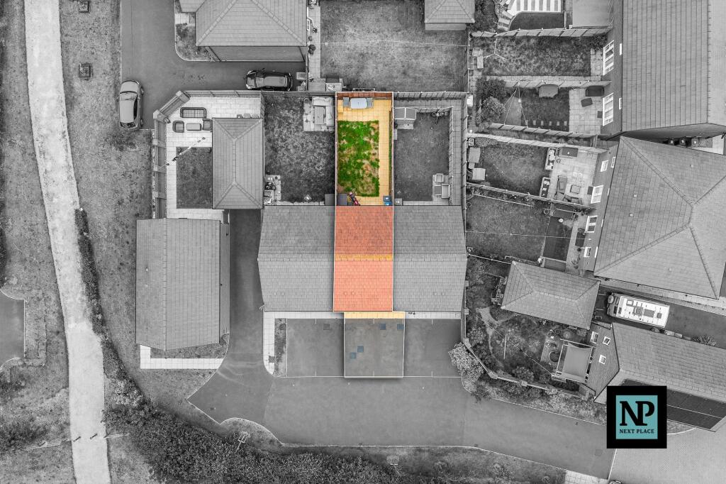 Pemberley Drive, Tamworth, B78 - View 2