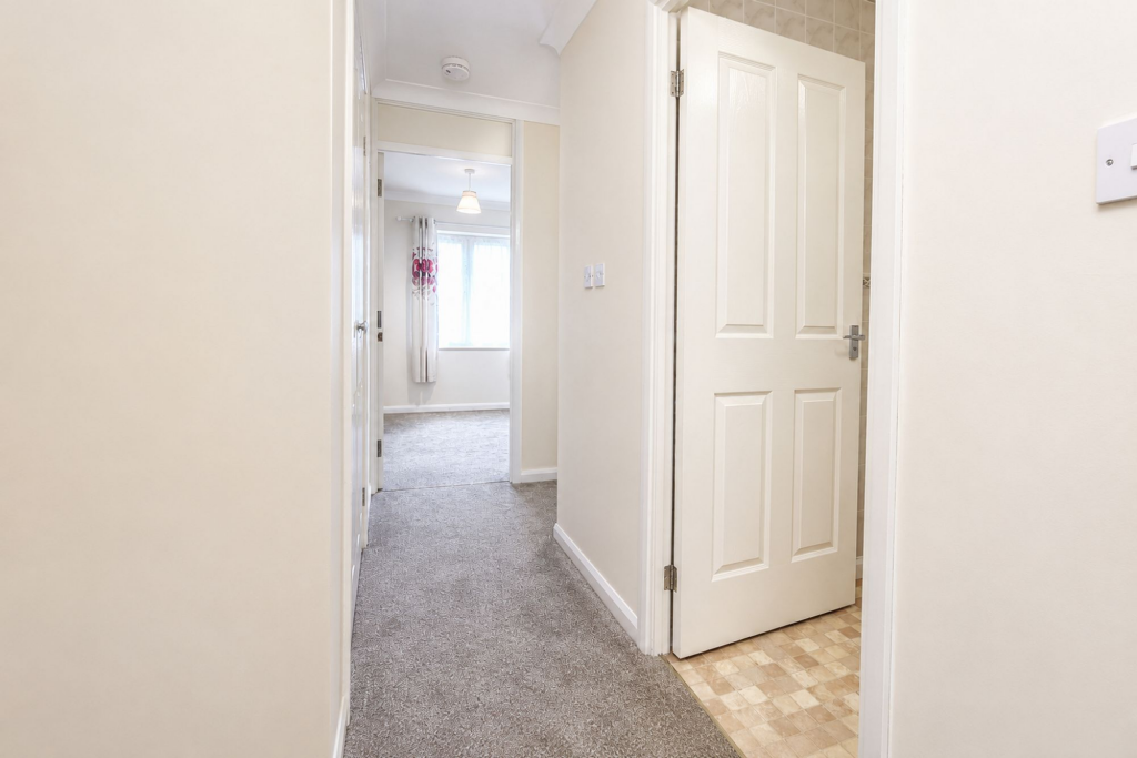 Apartment in Welwyn Hatfield, Birchwood, Hatfield - More