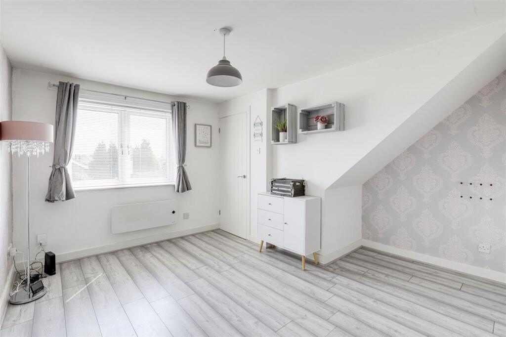 26 Hazelbank Avenue photo 2