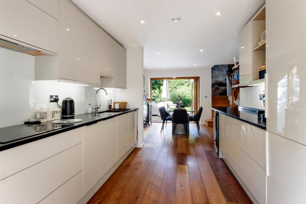 House in Tonbridge - View 4