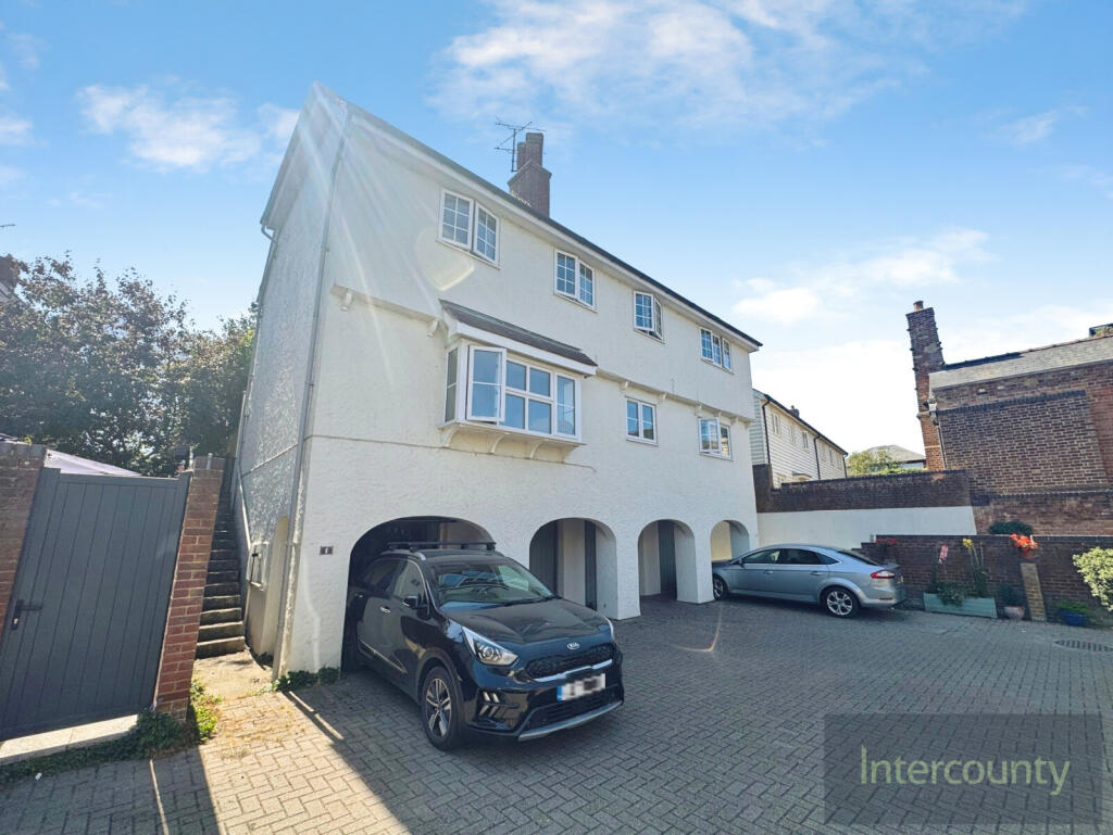 Main image of property: Oasthouse Court, Saffron Walden, Essex, CB10