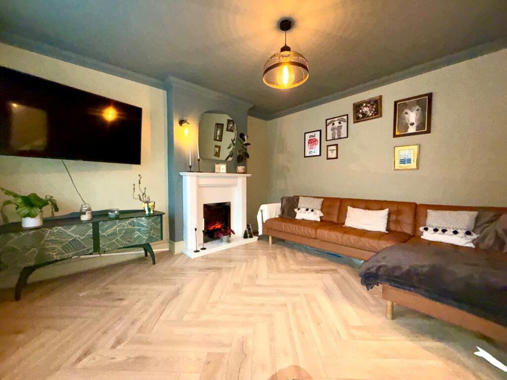House in Sheffield, The Green, Penistone - View 5