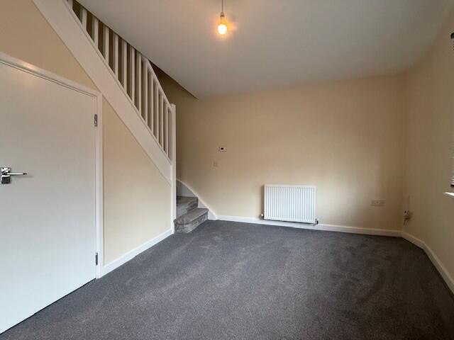 Swindon, SN1 photo 2