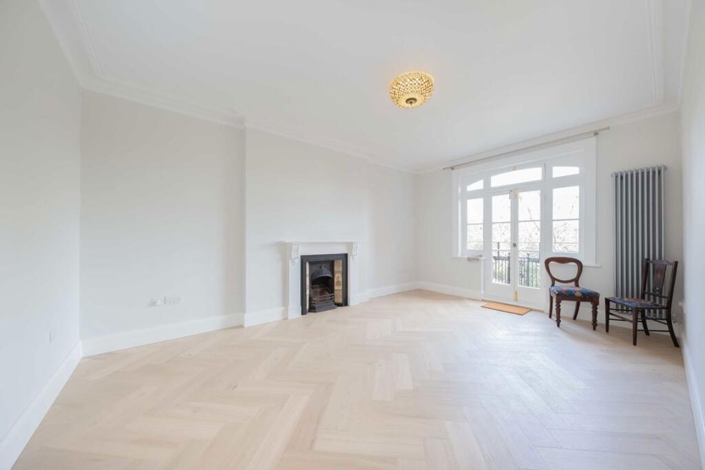 Apartment in London, West Kensington - View 2