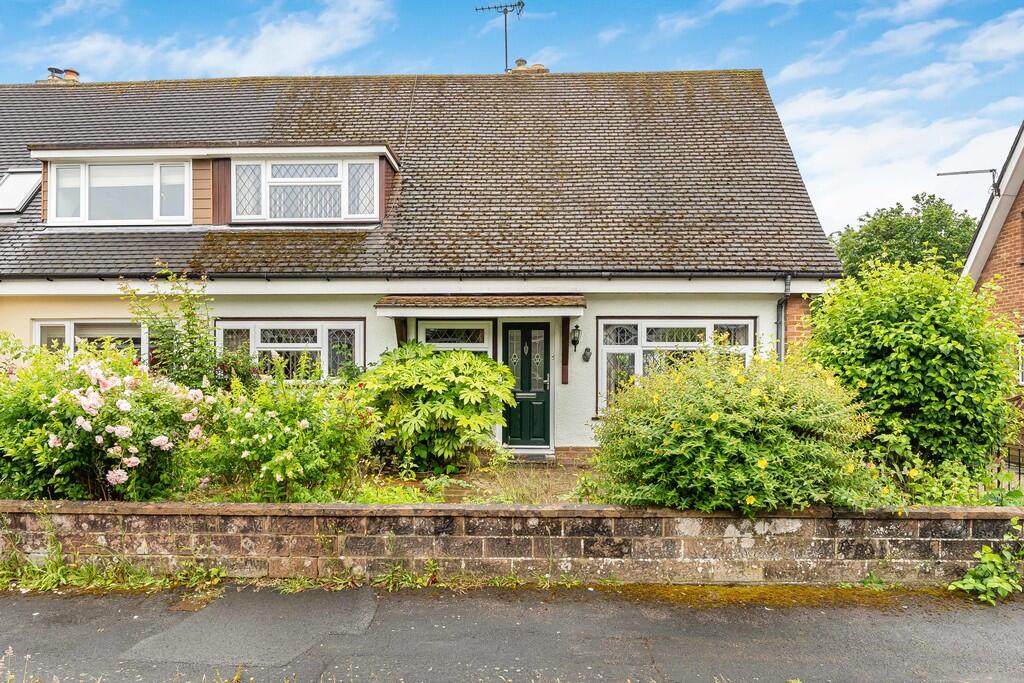 Main image of property: Gloucester Close, Petersfield, Hampshire
