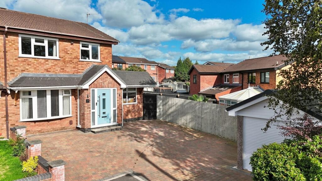 Main image of property: Pensford Grove, Stoke-On-Trent, ST1