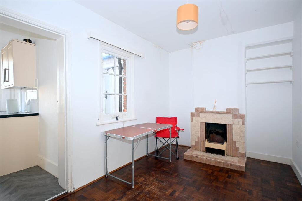 House in Eastbourne, Little Chelsea, Old Town - View 5