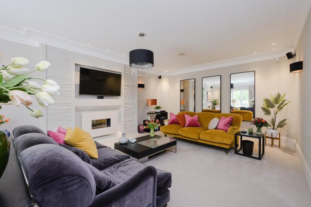 Drakes Close, Esher, KT10 – pohled 3