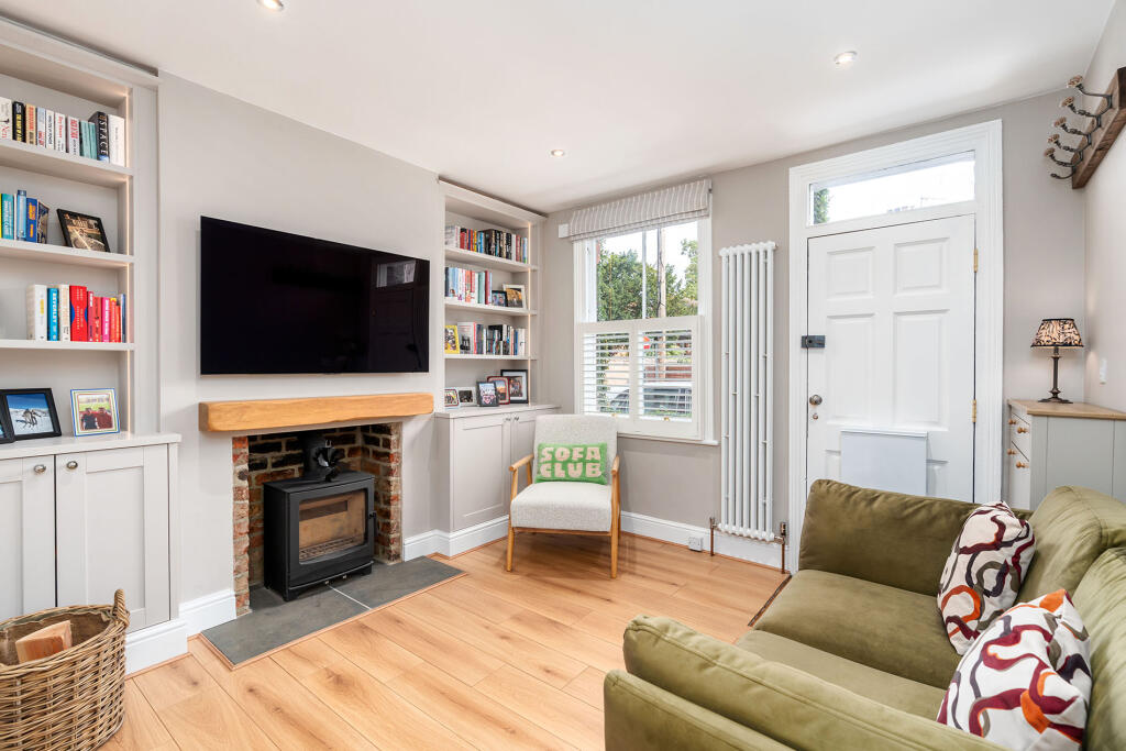 House in Hull - View 4