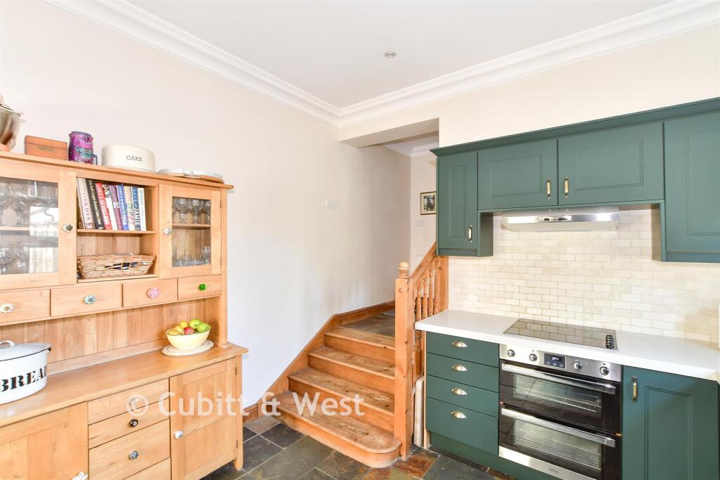 House in Mid Sussex, Blackwell, East Grinstead - More