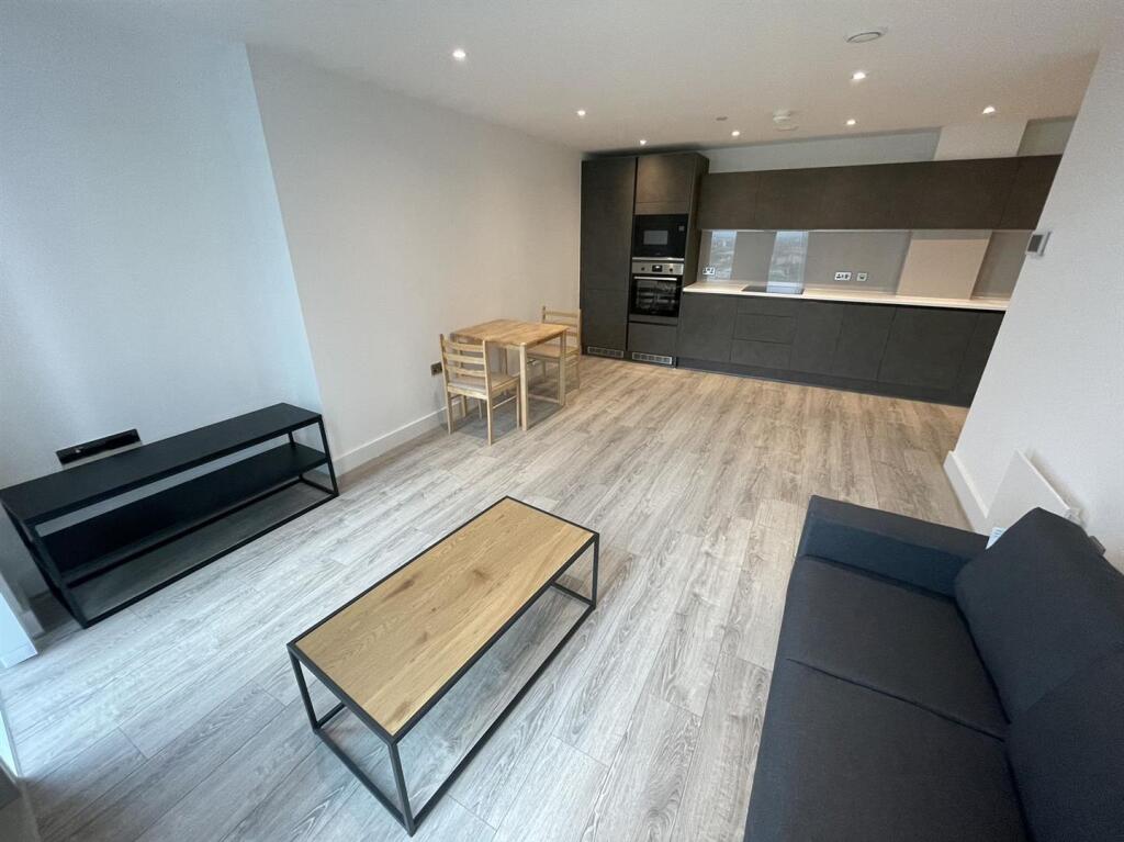 Main image of property: The Blade, Silvercroft St.,M15