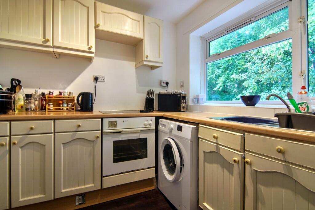 Apartment in Warwick, Mill End, Kenilworth - View 3