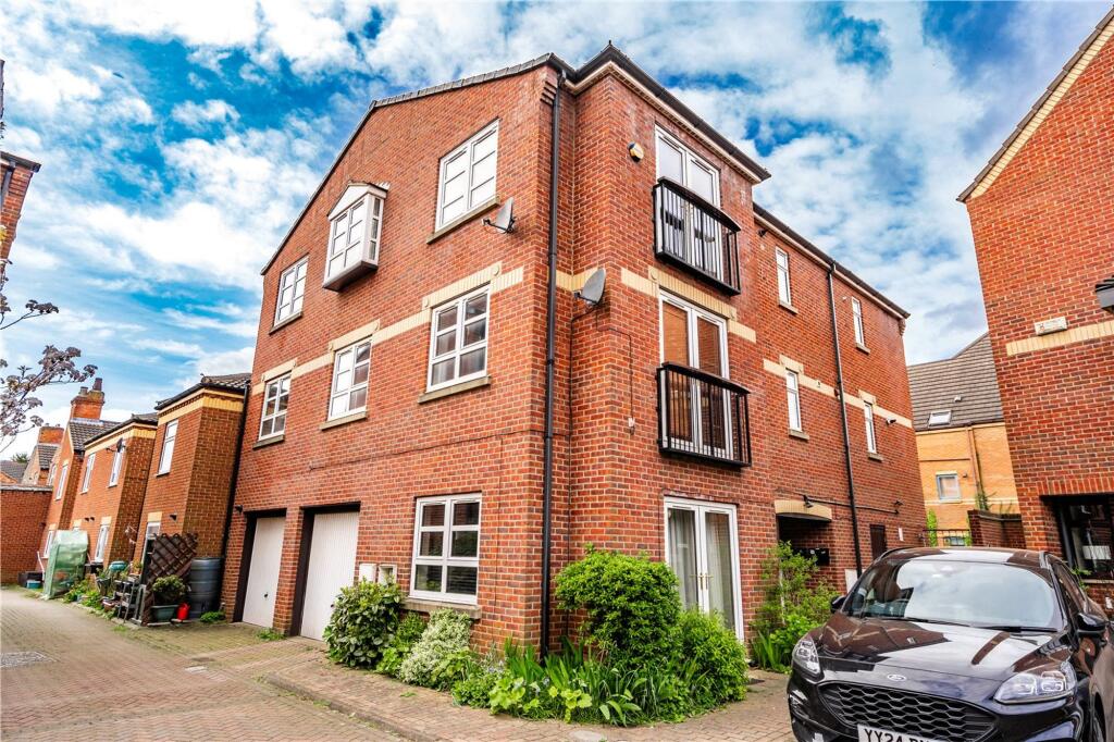 1 Bedroom Flat in DN32 0RY
