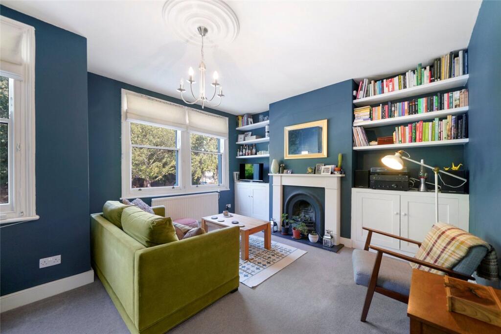 Apartment in London - View 5