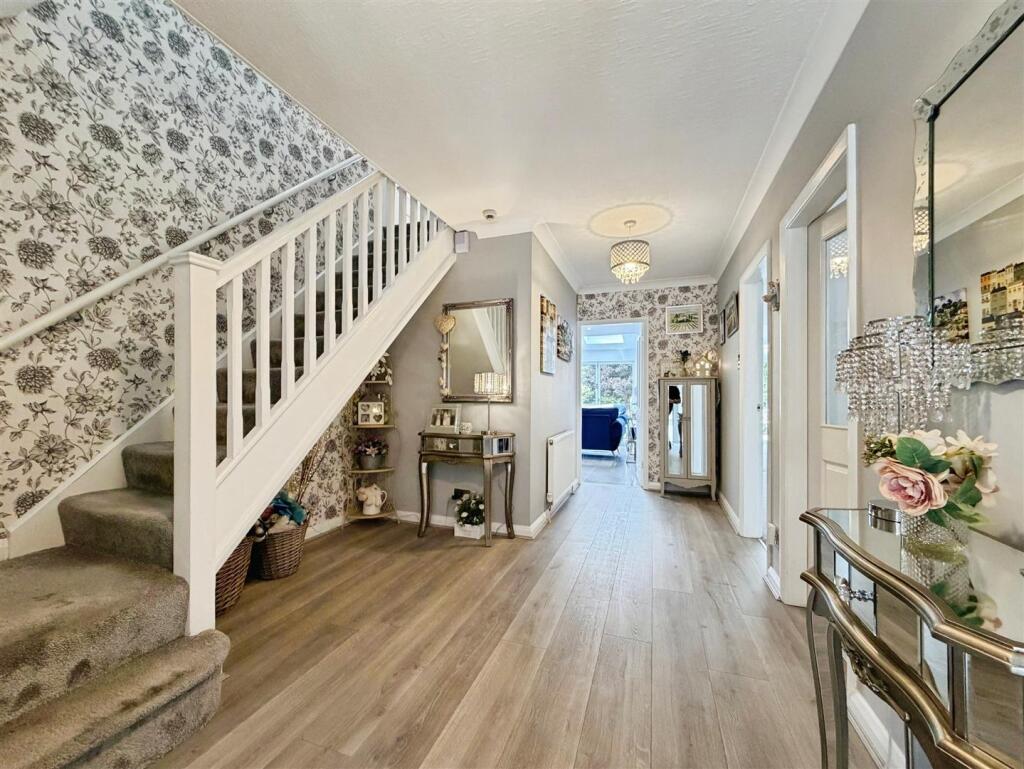 House in Coventry, Keresley Green, Keresley - More