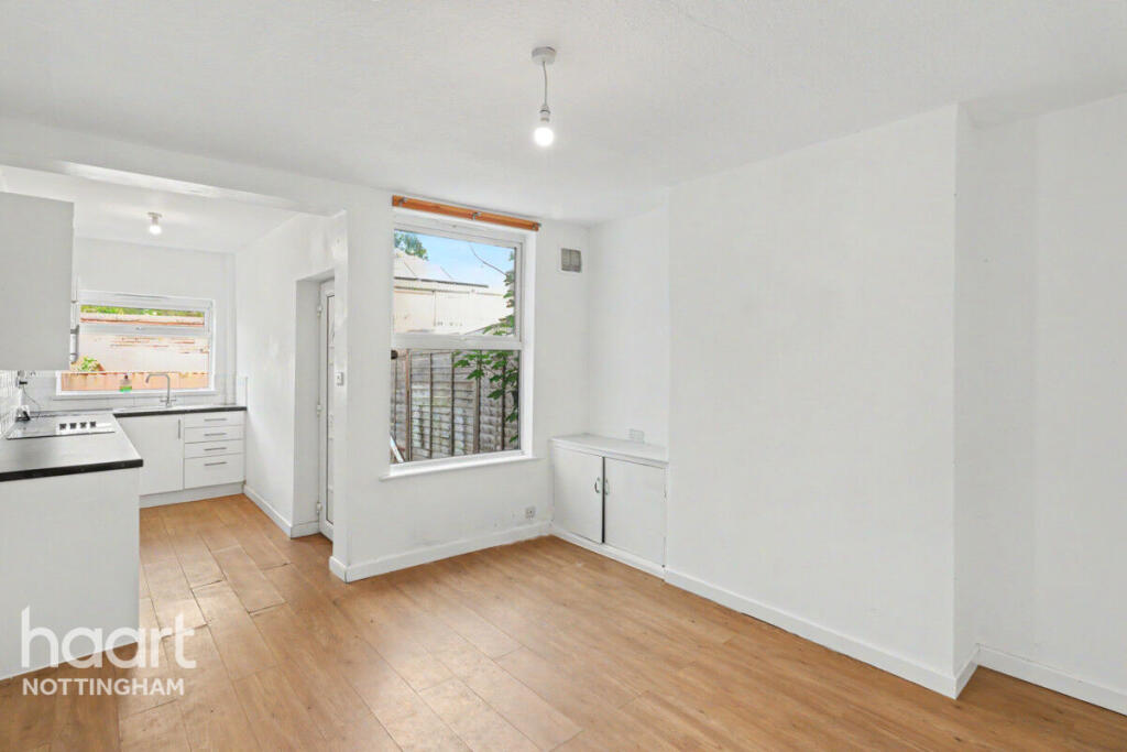 House in Nottingham, The Meadows - View 4