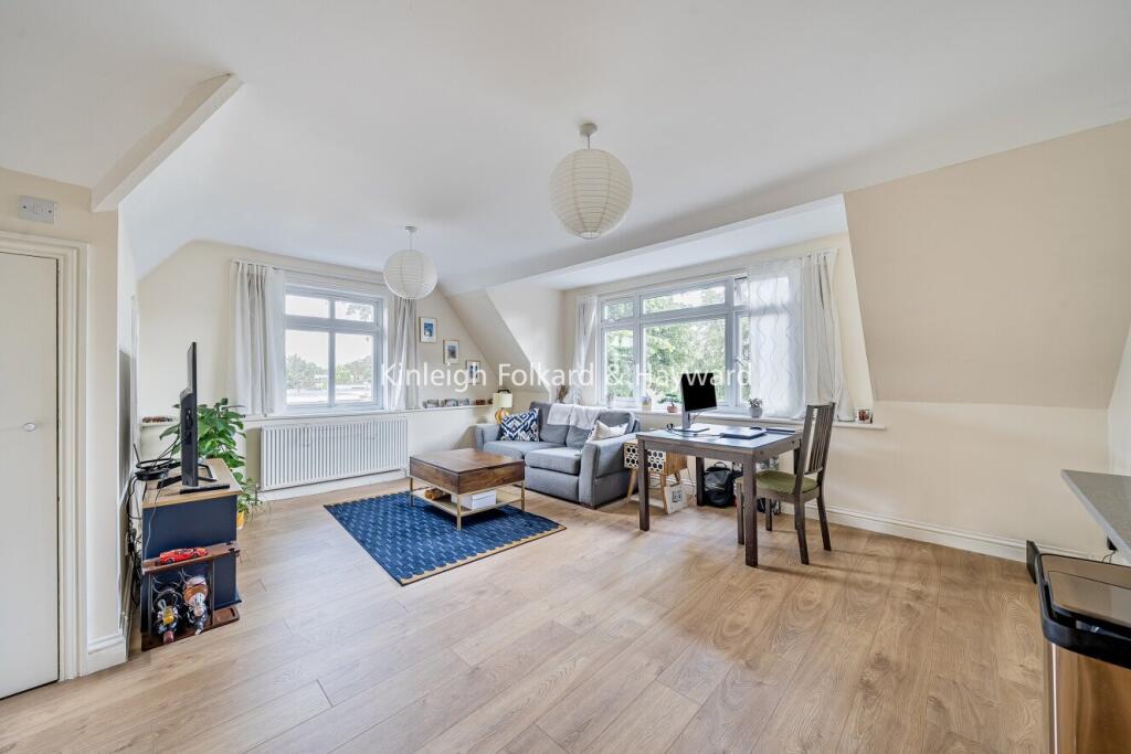Apartment in Bromley - View 2