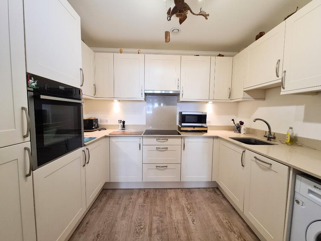 Apartment in Poole, Parkstone - View 5