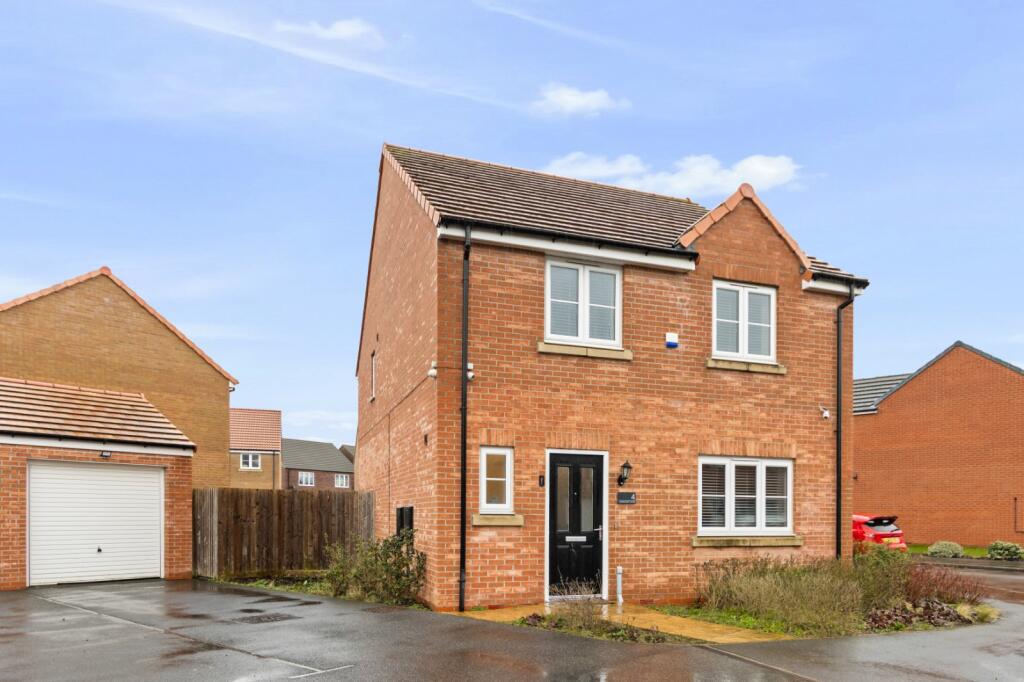 Main image of property: Sandgate Close, Scartho Top, Grimsby, DN33