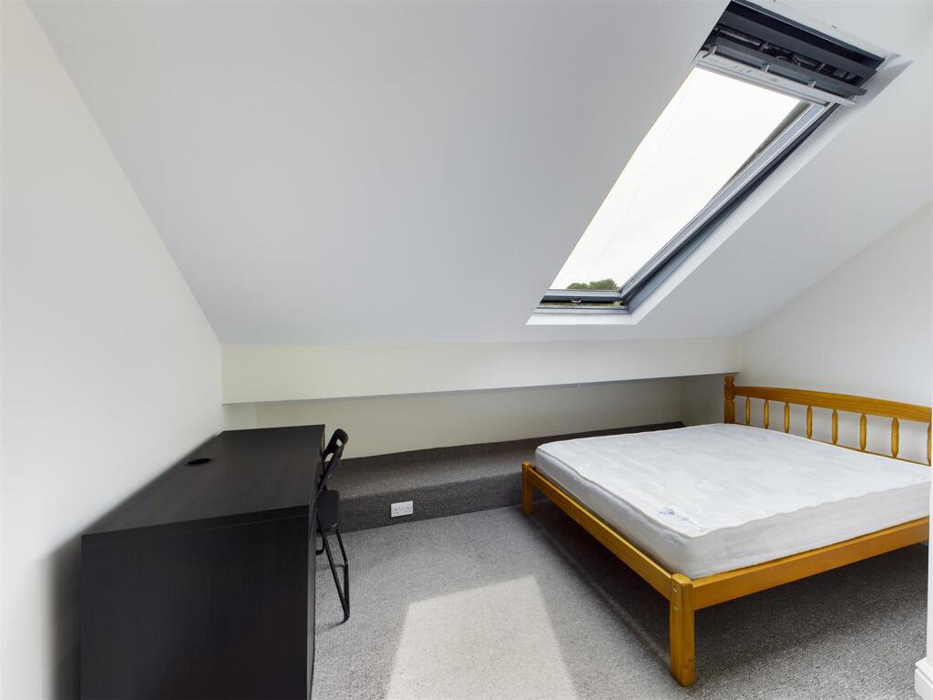 4 bedroom terraced house for rent