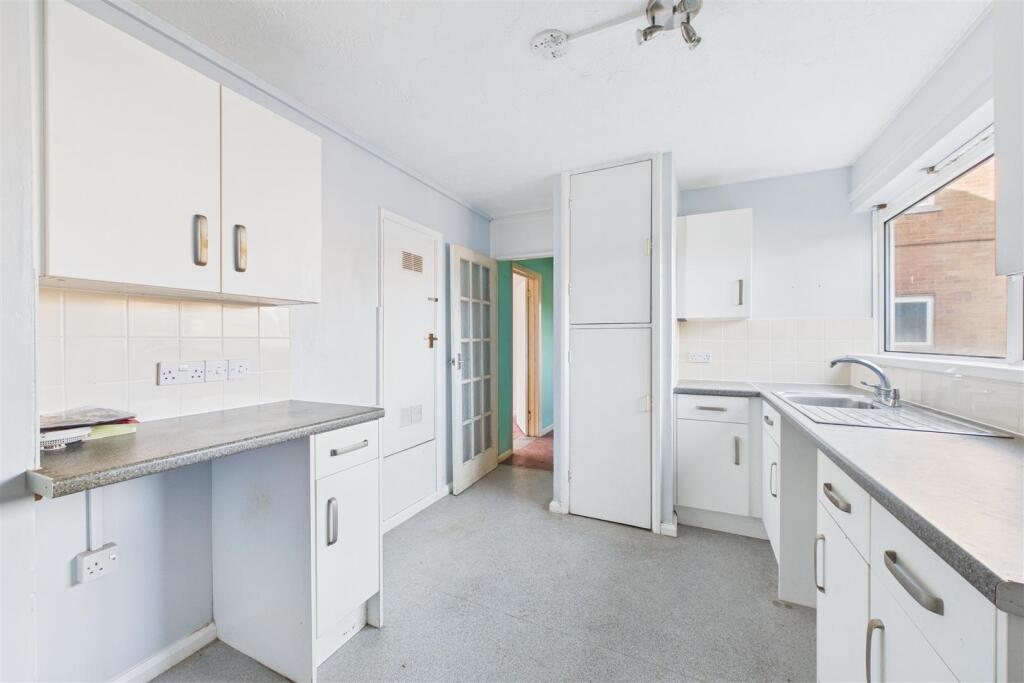 Apartment in Chichester - View 4