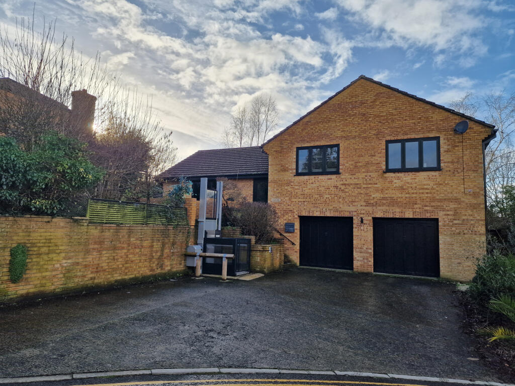 Main image of property: Pengwerne, St. Nicholas Park, Yeovil
