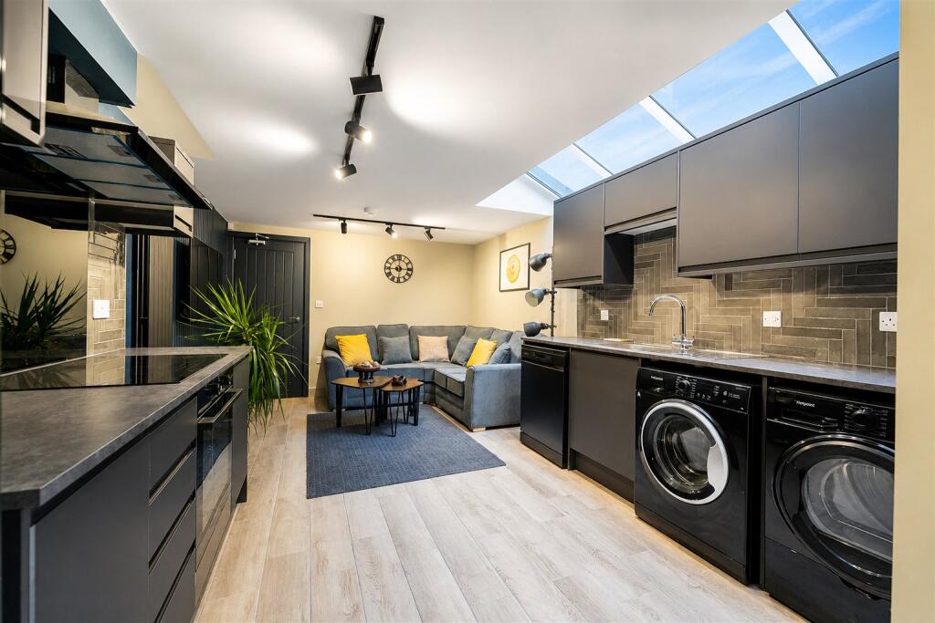 House in Birmingham - View 5