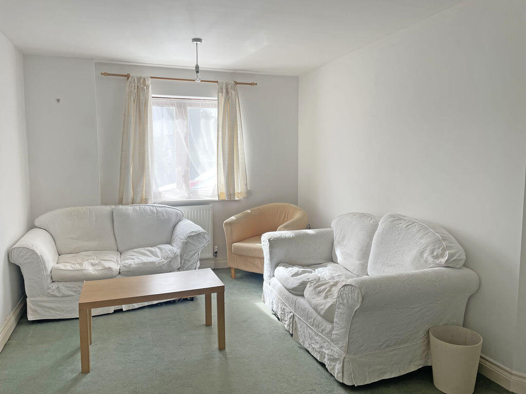 Apartment in Taunton - View 3