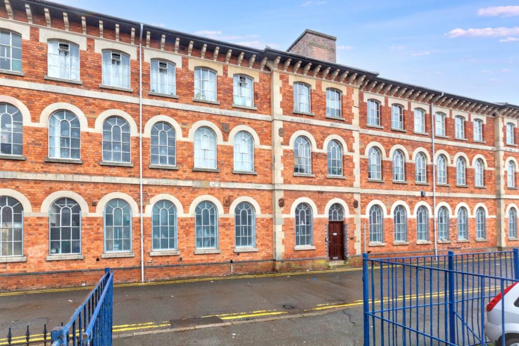 Main image of property: Flat 1, 14 Green Lane, Kettering, North Northamptonshire, NN16 0DA