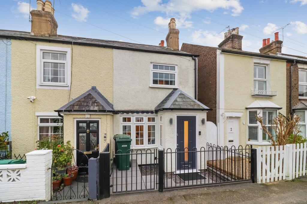 Main image of property: Breakspeare Road, Abbots Langley, WD5