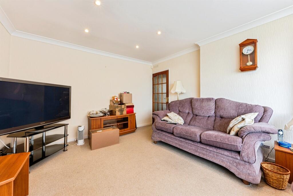 Bridge End Grove, Grantham - View 5