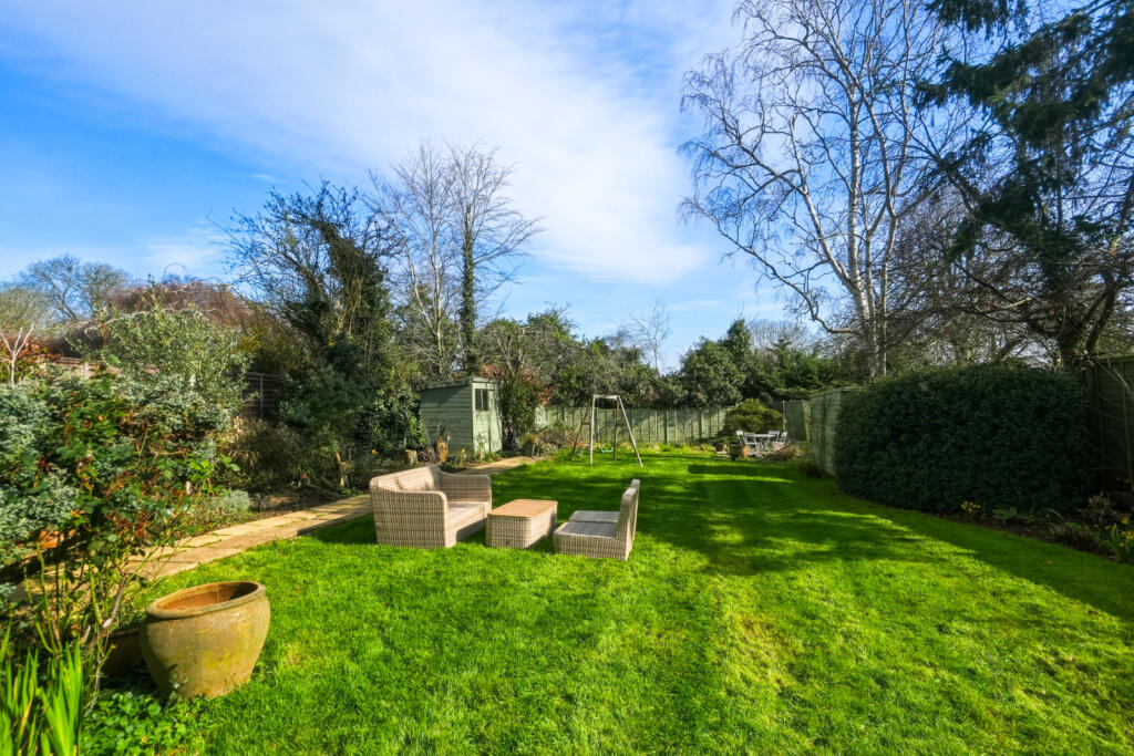 The Stewarts, Bishop's Stortford, Hertfordshire, CM23 photo 3