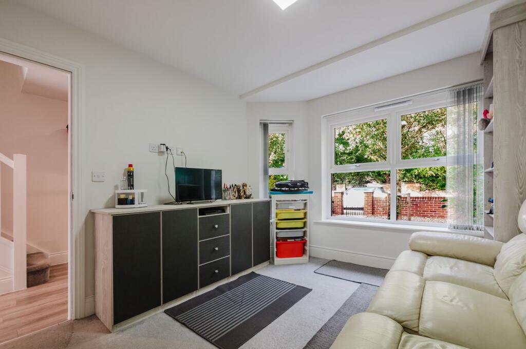Moorside Road, Flixton, Manchester, M41 photo 3