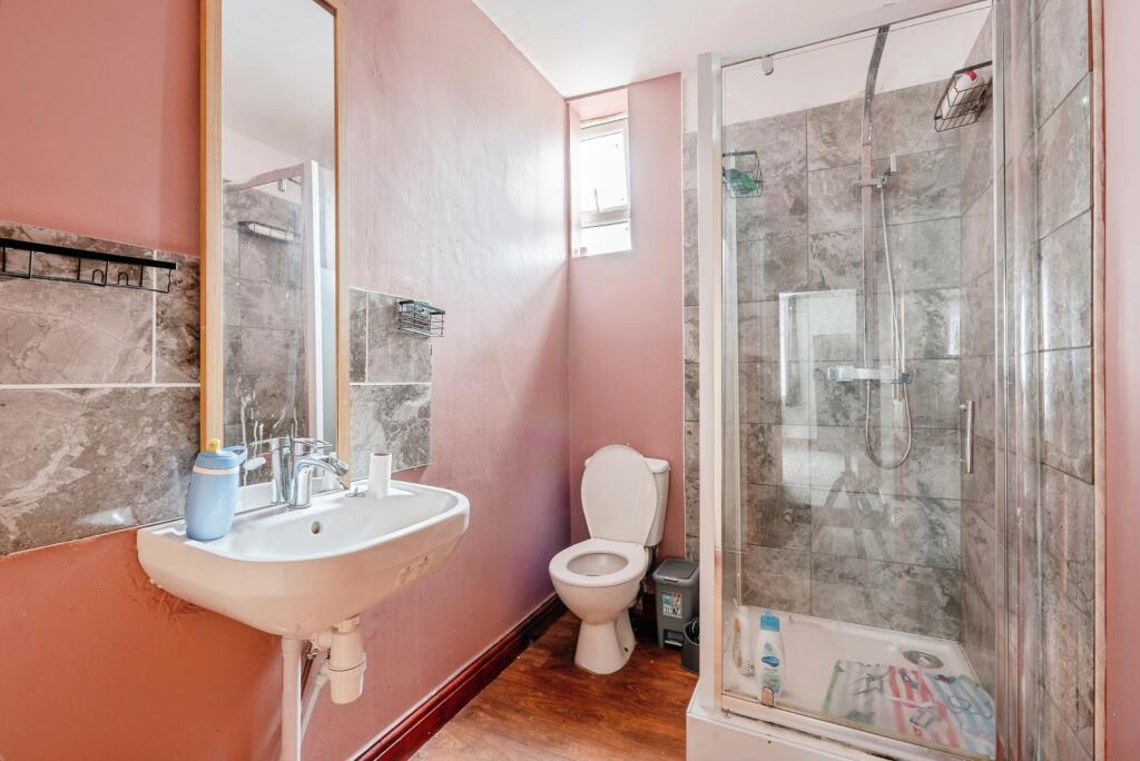 House in Burnley, Lancashire - View 3