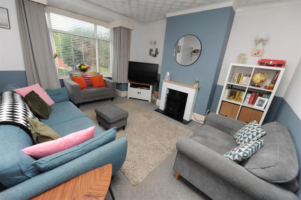 House in Bradford, West Yorkshire - View 2