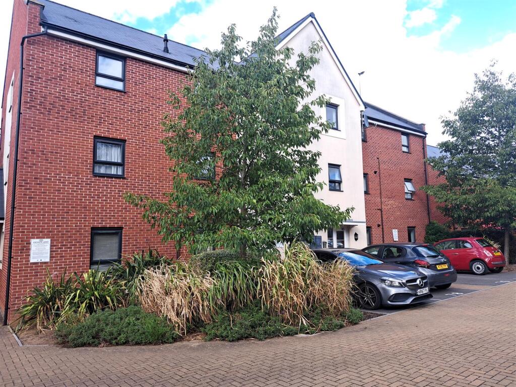 Apartment in Bristol - View 2