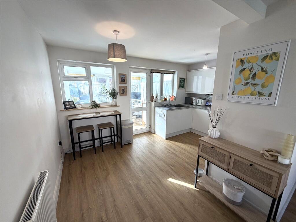 House in Rushcliffe, Lady Bay - View 3