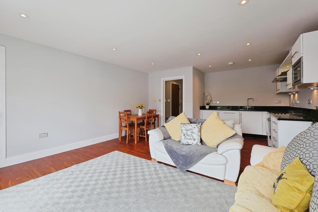 Apartment in London - View 4