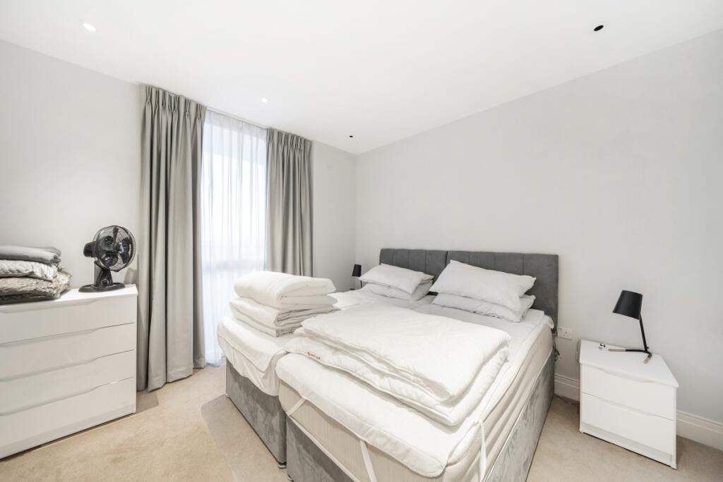 Apartment in London, Royal Borough of Kingston upon Thames - View 4