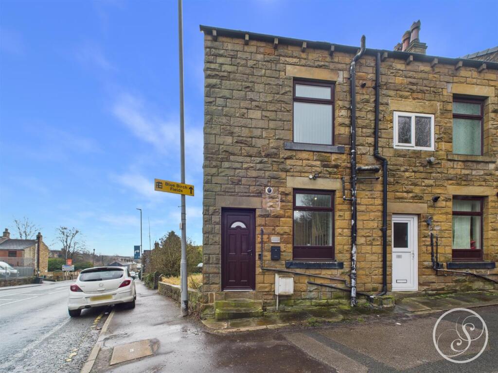 2-bed terraced on Gelderd Road, Birstall, Batley, £150,000