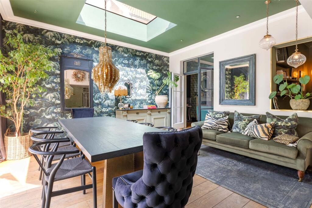 Princes Road, Weybridge, KT13 - More