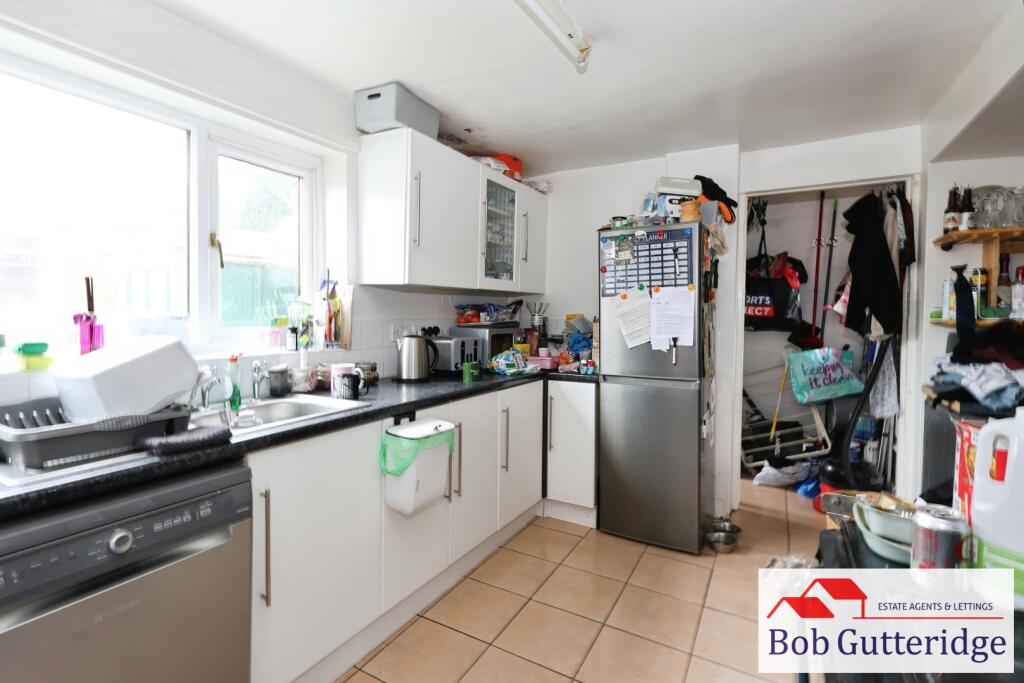 House in Stoke-on-Trent - More