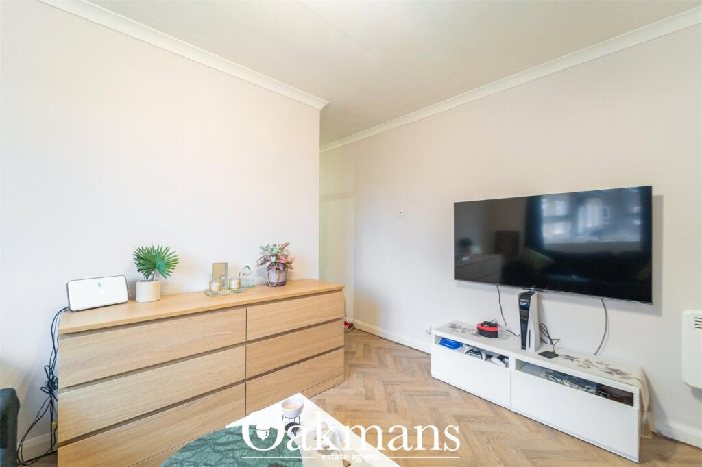 Apartment in Birmingham, West Midlands - View 5